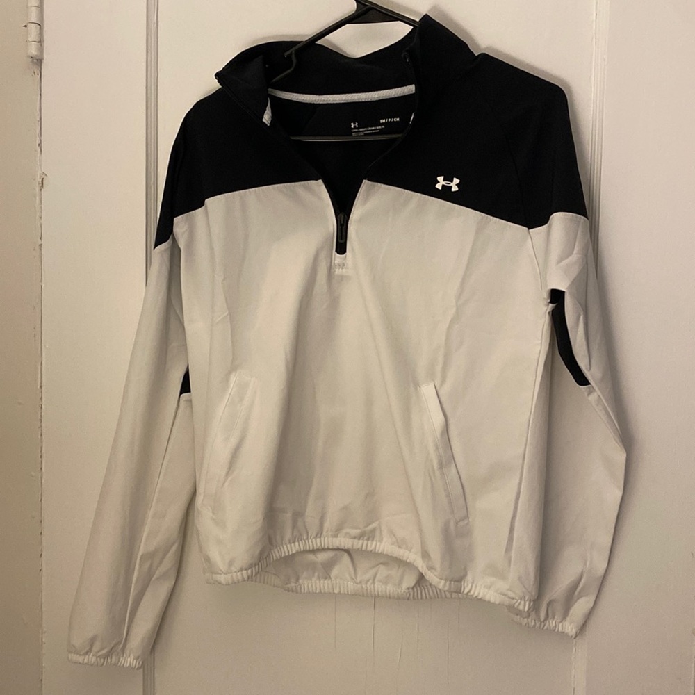 UNDER ARMOUR SIZE SMALL HALF ZIP